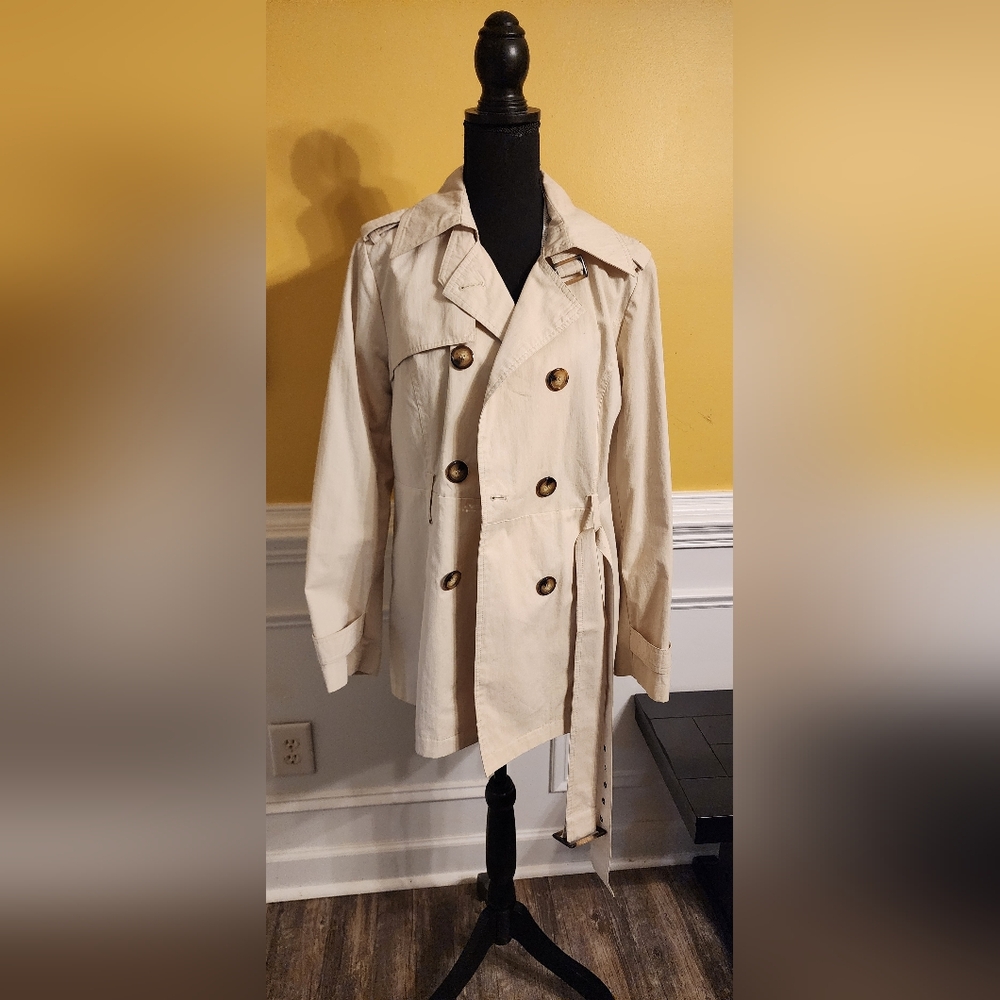 Pretty Light Trench